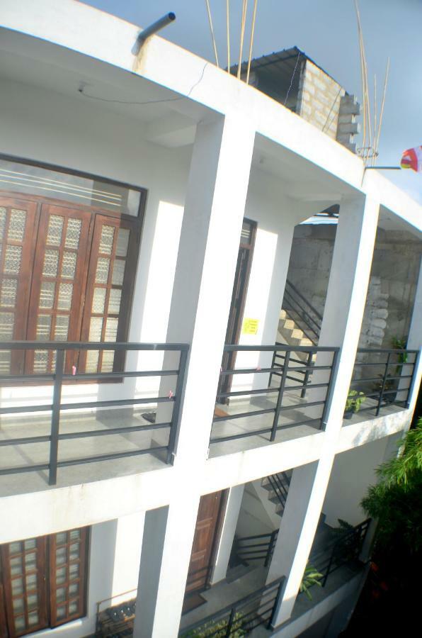 Steps Backpackers Hostel 콜롬보 외부 사진