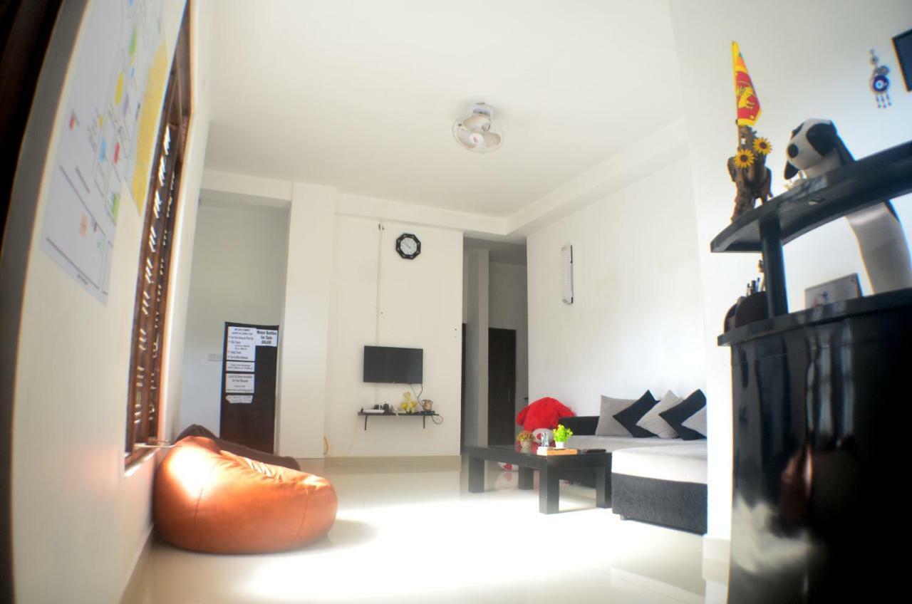Steps Backpackers Hostel 콜롬보 외부 사진